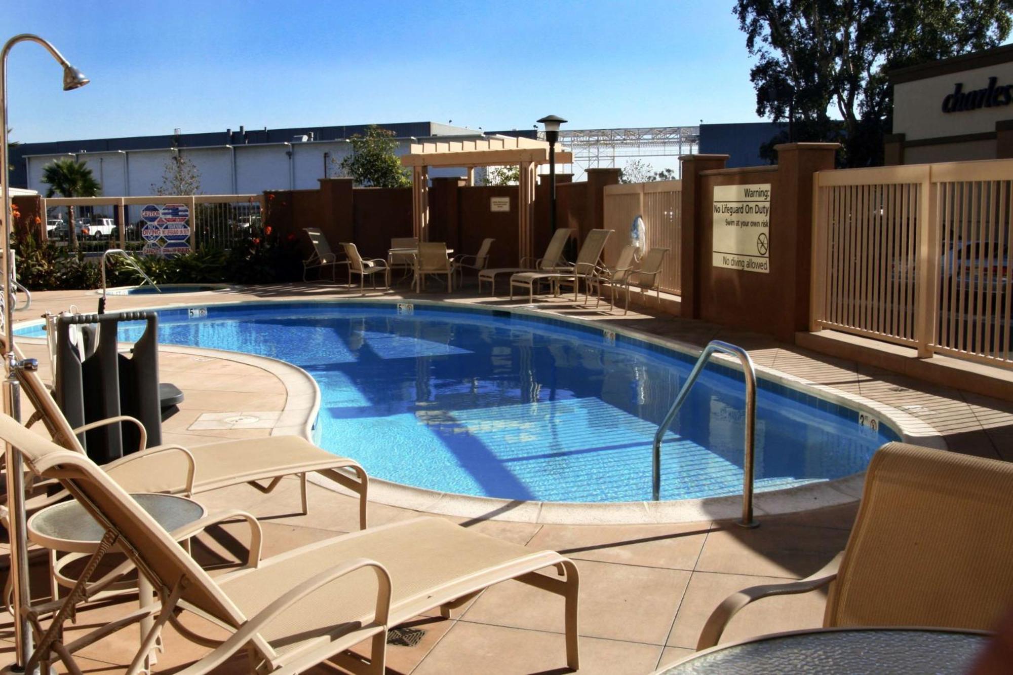 Hampton Inn & Suites Seal Beach Exterior foto